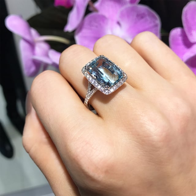 Matthew_Ely_4_Claw_Aquamarine_engagement_ring.jpg